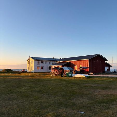 Roograhu Kaemping Hotel Heilu Exterior photo